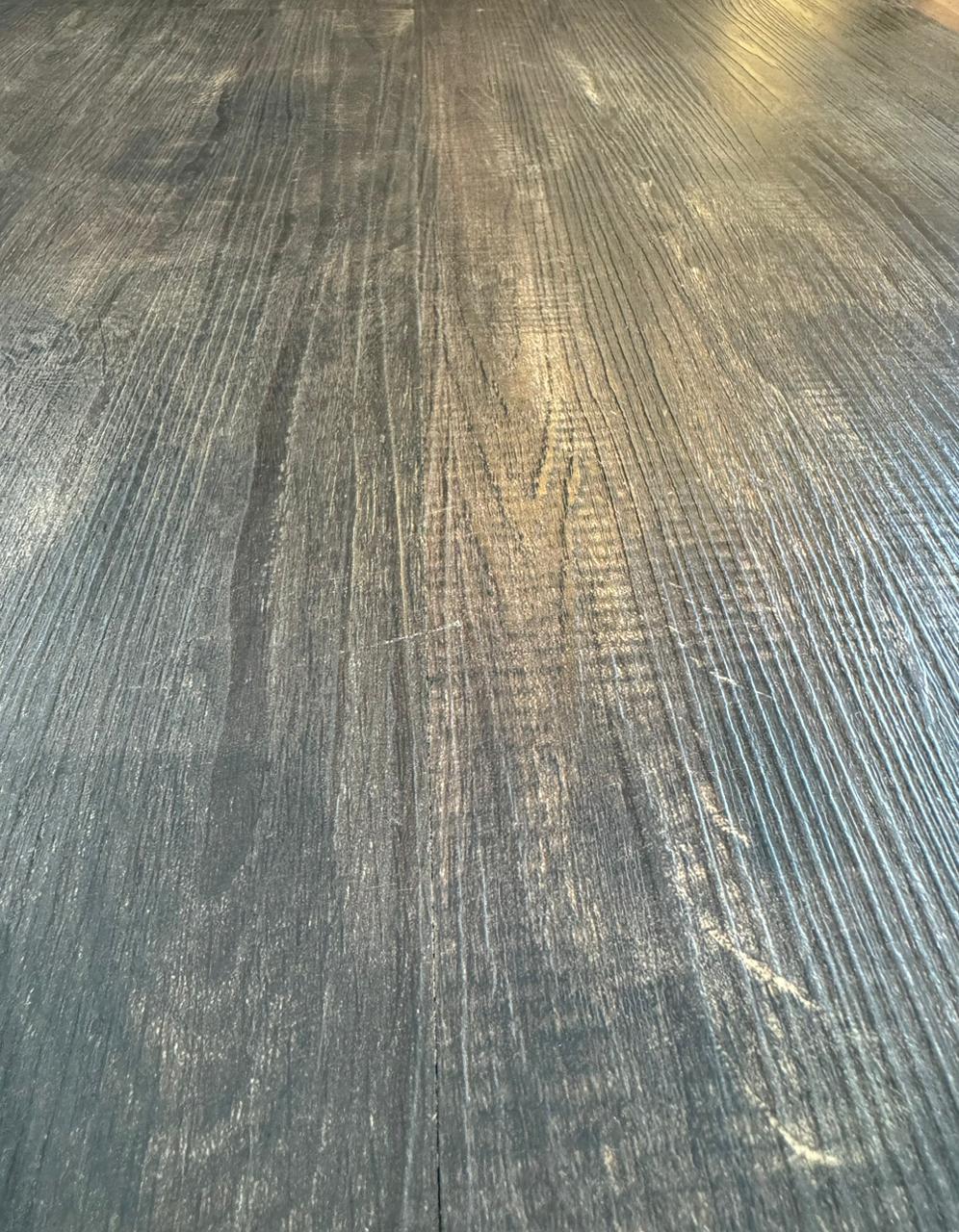 Виниловый ламинат KWG Antigua Дуб Мореный 915х305х9,8 мм (1,6744 м2/упак)